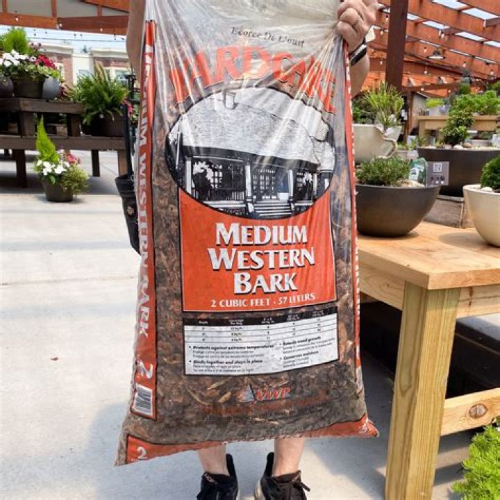 Can you use pine bark mulch in a vegetable garden?